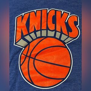 Knicks t-shirt, boys large.